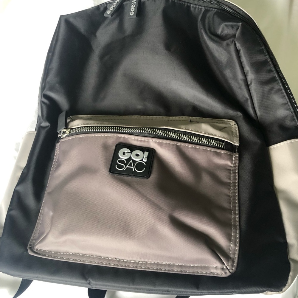 Go Sac gray and black backpack